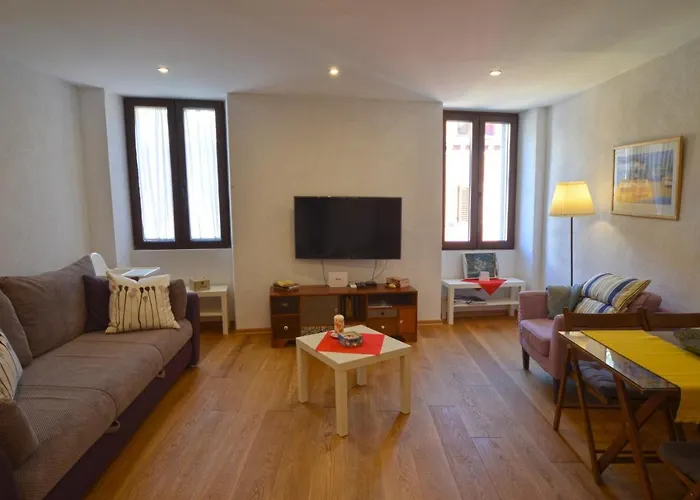 Bodi Old Town Apartment